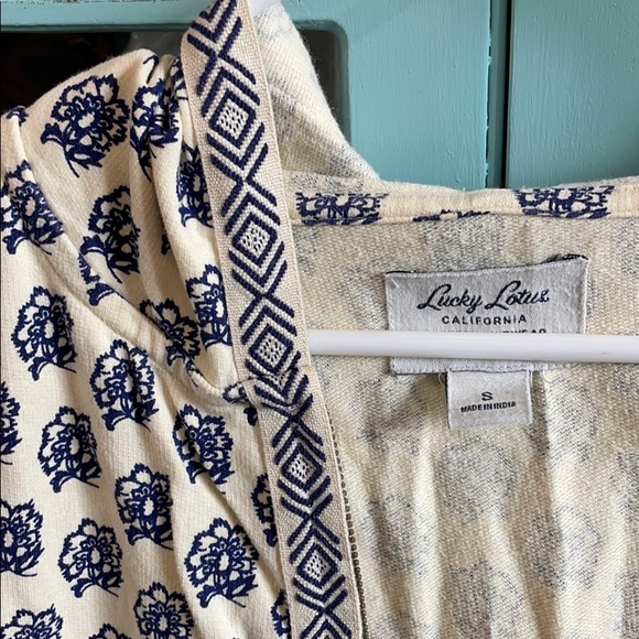 jacket - Picture 3 of 4